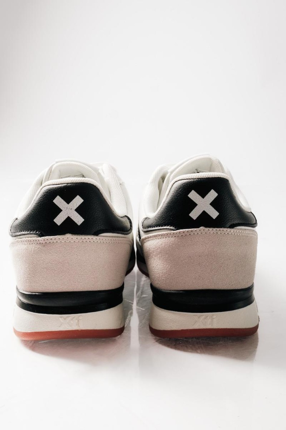 XTI Ανδρικά sneakers με χρωματική αντίθεση ΑΣΠΡΟ
