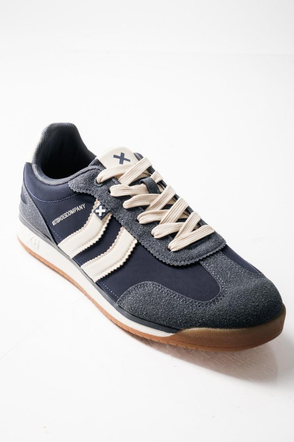 XTI Ανδρικά sneakers με ρίγες στο πλάι και λευκές λεπτομέρειες ΜΠΛΕ