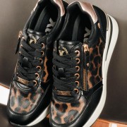 XTI animal-print sneakers πλατφόρμα με χρυσές λεπτομέρειες ΛΕΟΠΑΡ