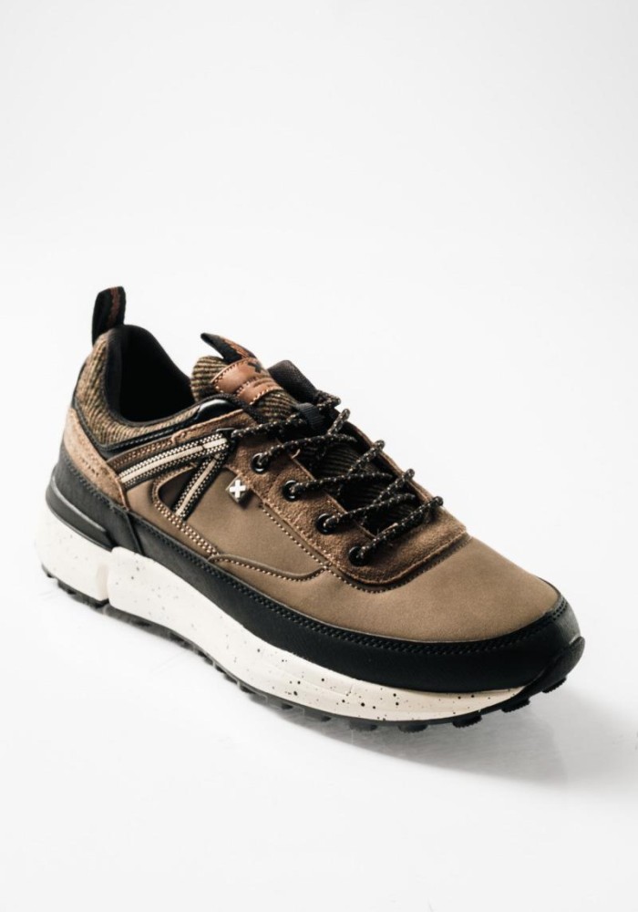 XTI ανδρικό sneaker με συνδυασμό υλικών και urban στυλ ΚΑΦΕ