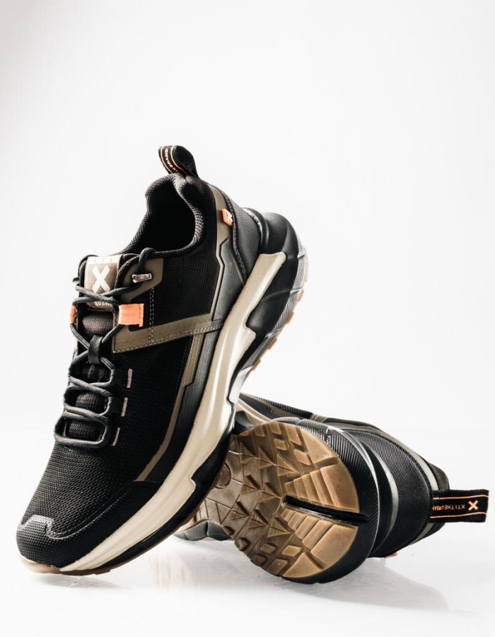 XTI Casual training sneakers με χοντρή σόλα ΜΑΥΡΟ