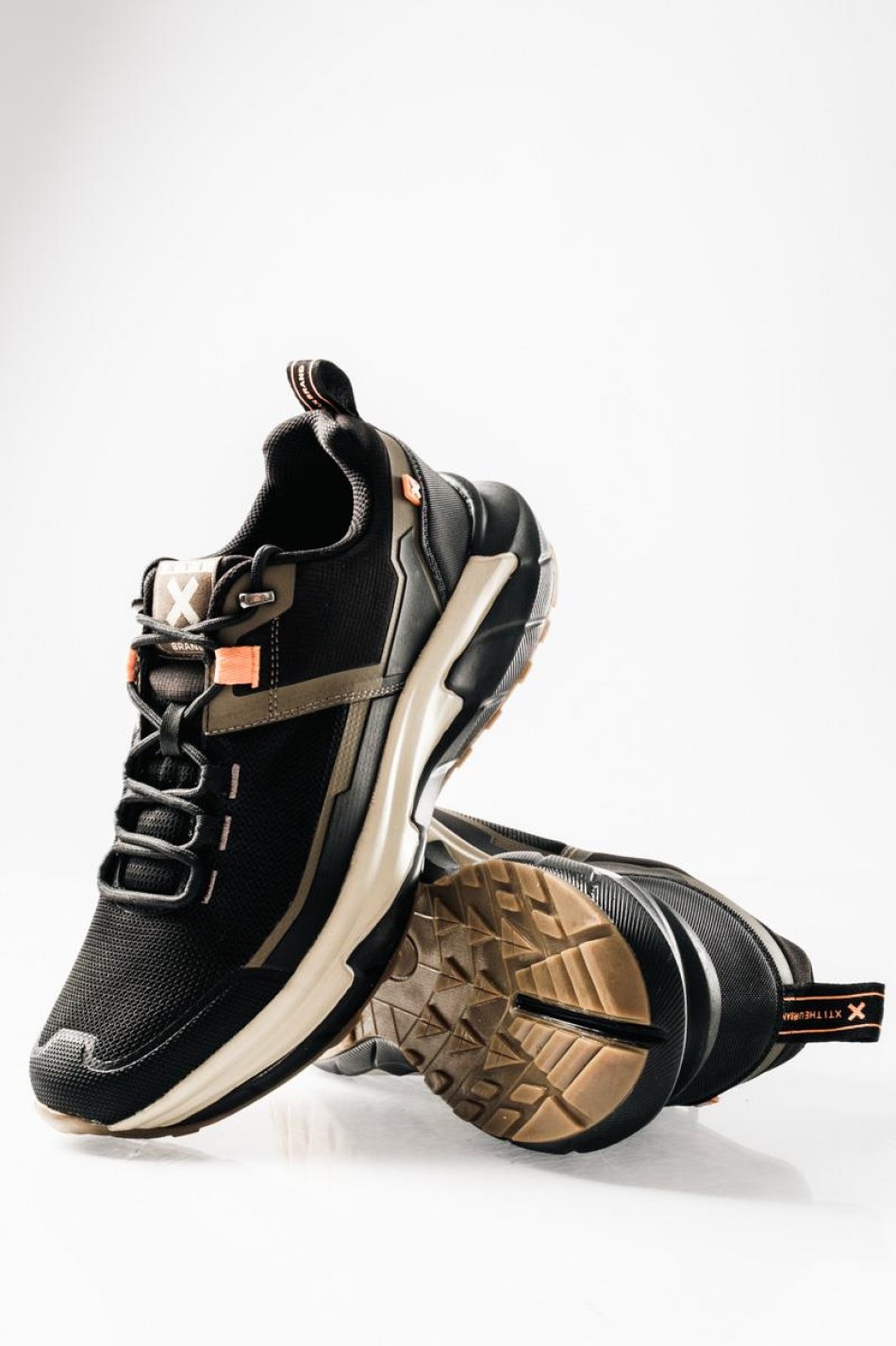 XTI Casual training sneakers με χοντρή σόλα ΜΑΥΡΟ