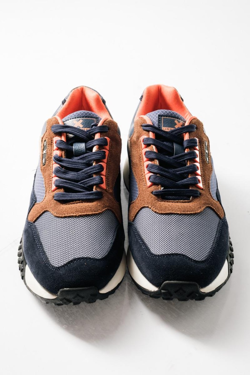 XTI Casual suede and mesh sneakers με συνδυσμό χρωμάτων ΜΠΛΕ