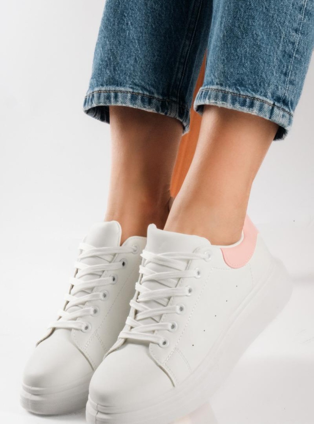 Δίσολα sneakers λευκά με ροζ λεπτομέρεια στη φτέρνα ΑΣΠΡΟ/ΡΟΖ Δίσολα sneakers λευκά με ροζ λεπτομέρεια στη φτέρνα ΑΣΠΡΟ/ΡΟΖ