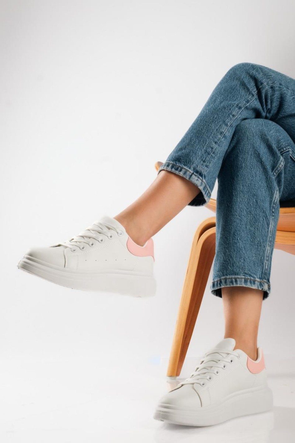 Δίσολα sneakers λευκά με ροζ λεπτομέρεια στη φτέρνα ΑΣΠΡΟ/ΡΟΖ Δίσολα sneakers λευκά με ροζ λεπτομέρεια στη φτέρνα ΑΣΠΡΟ/ΡΟΖ