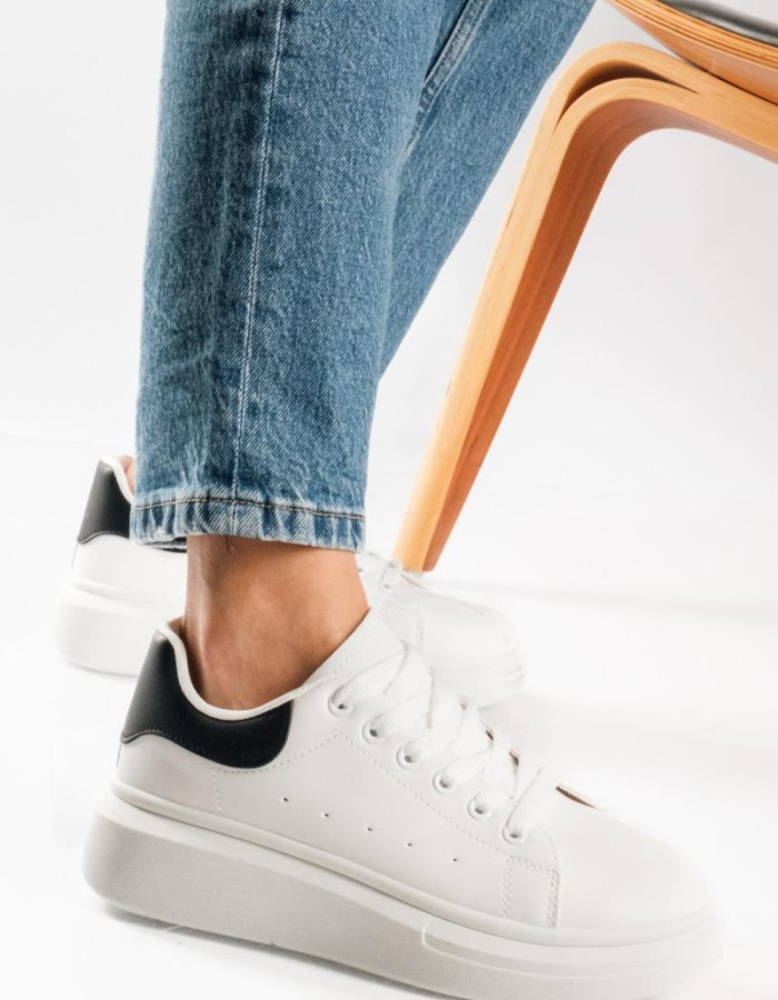 Δίσολα sneakers λευκά με μαύρη λεπτομέρεια στη φτέρνα ΑΣΠΡΟ/ΜΑΥΡΟ Δίσολα sneakers λευκά με μαύρη λεπτομέρεια στη φτέρνα ΑΣΠΡΟ/ΜΑΥΡΟ