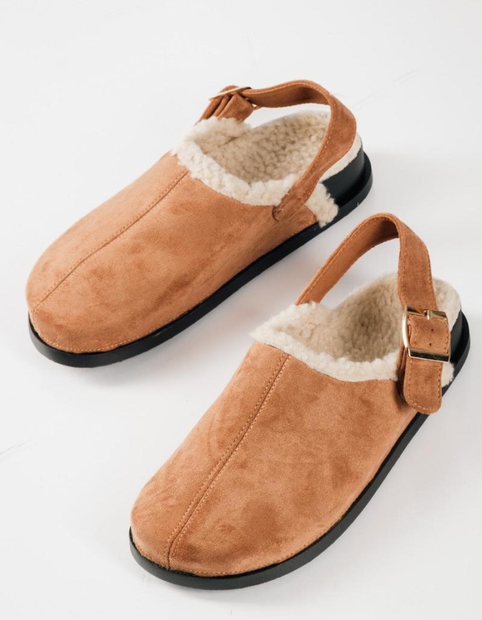 Suede clogs με εσωτερική γούνα και ρυθμιζόμενο λουράκι στο πίσω μέρος ΤΑΜΠΑ