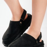 Δίσολα suede clogs με λουράκι velcro στο πίσω μέρος ΜΑΥΡΟ Δίσολα suede clogs με λουράκι velcro στο πίσω μέρος ΜΑΥΡΟ