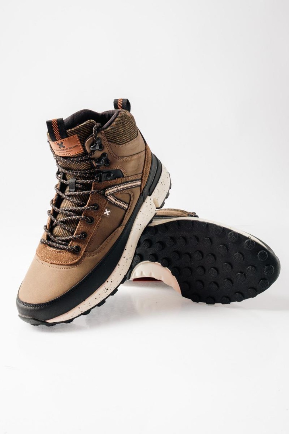 XTI Ανδρικά μποτάκια σε στυλ sneaker με κορδόνια ΚΑΦΕ