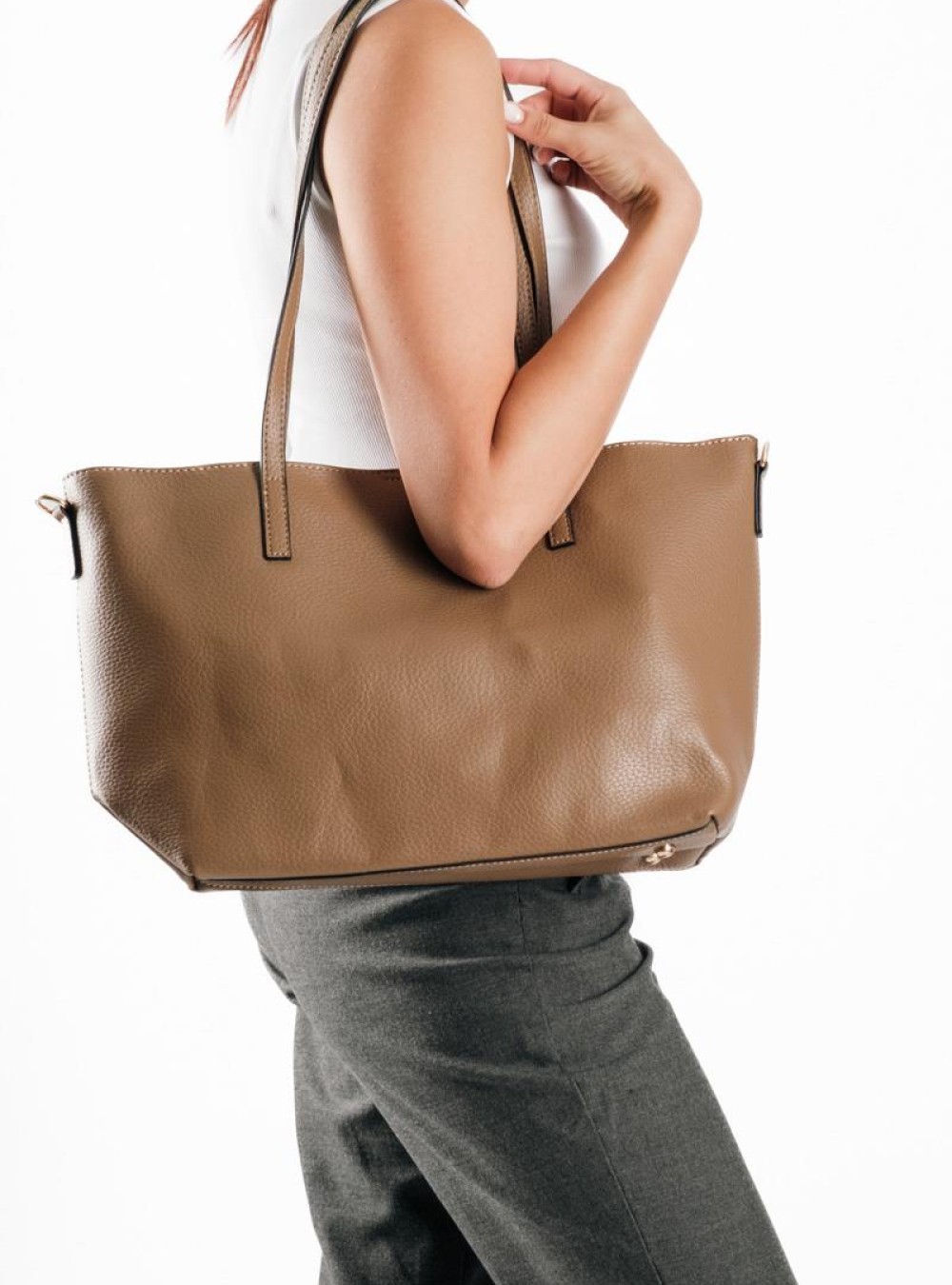 Τσάντα shopper με εσωτερικό τσαντάκι και επιπλέον μακρύ λουράκι ΠΟΥΡΟ