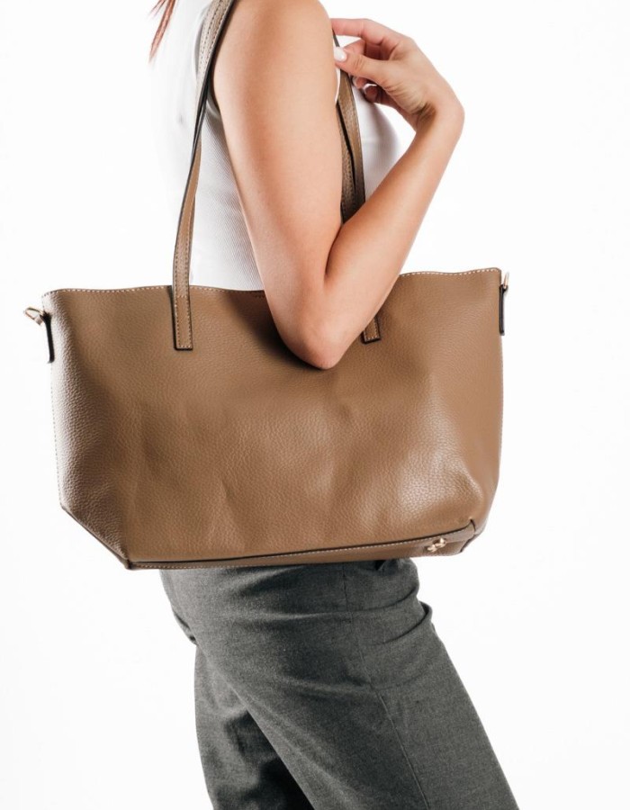 Τσάντα shopper με εσωτερικό τσαντάκι και επιπλέον μακρύ λουράκι ΠΟΥΡΟ