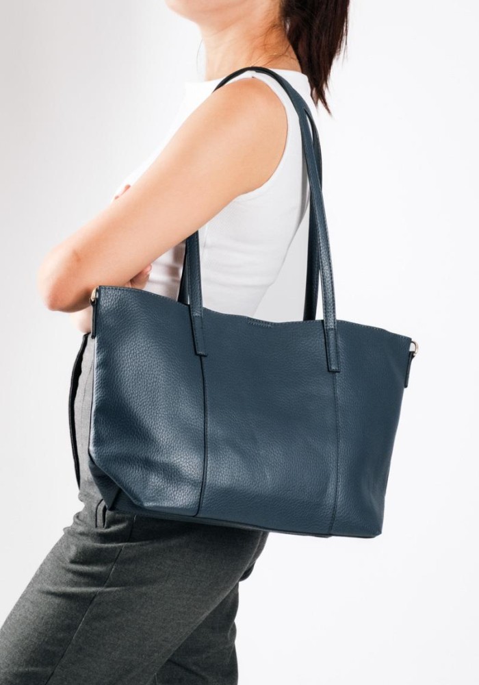 Τσάντα shopper με εσωτερικό τσαντάκι και επιπλέον μακρύ λουράκι ΜΠΛΕ
