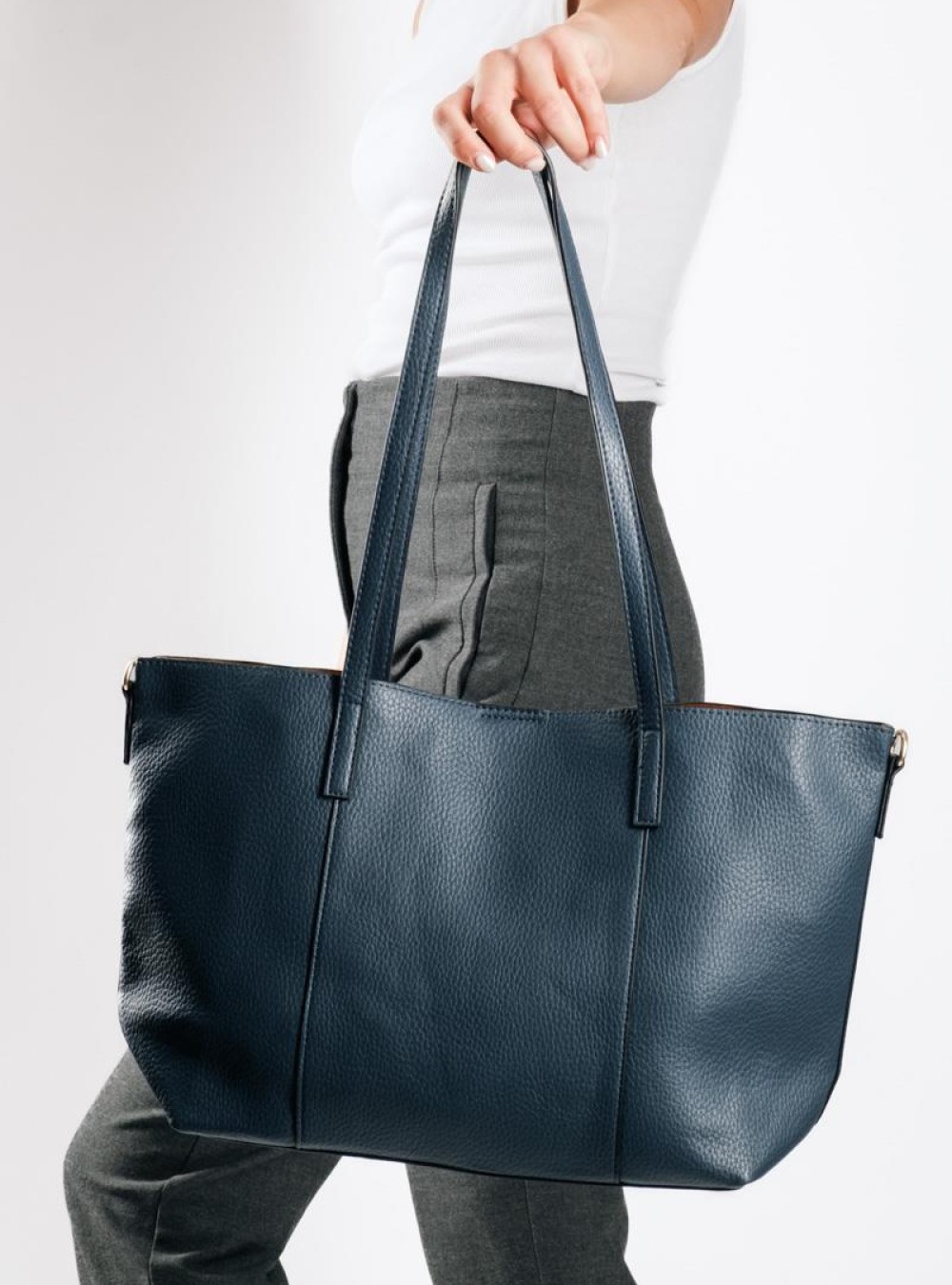 Τσάντα shopper με εσωτερικό τσαντάκι και επιπλέον μακρύ λουράκι ΜΠΛΕ