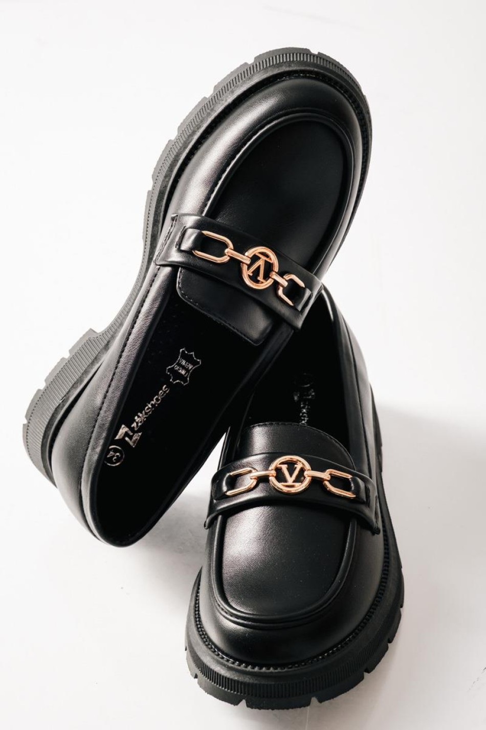 ZAK ματ loafers για κορίτσια με χρυσή αλυσίδα και τρακτερωτή σόλα ΜΑΥΡΟ