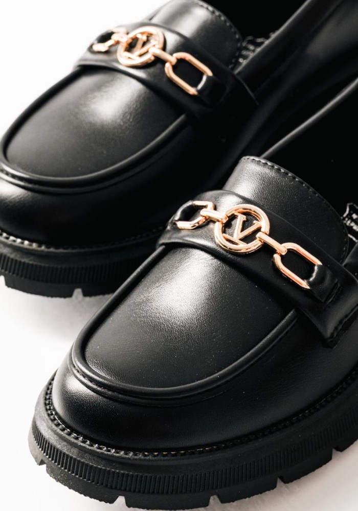 ZAK ματ loafers για κορίτσια με χρυσή αλυσίδα και τρακτερωτή σόλα ΜΑΥΡΟ