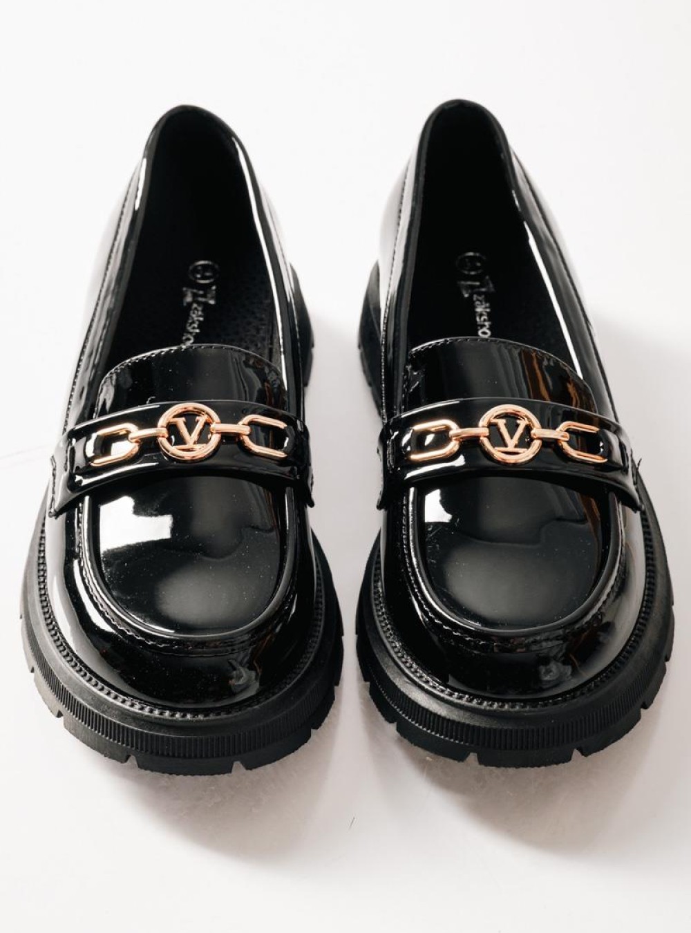 ZAK λουστρίνι loafers για κορίτσια με χρυσή αλυσίδα και τρακτερωτή σόλα ΜΑΥΡΟ