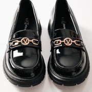 ZAK λουστρίνι loafers για κορίτσια με χρυσή αλυσίδα και τρακτερωτή σόλα ΜΑΥΡΟ