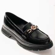 ZAK λουστρίνι loafers για κορίτσια με χρυσή αλυσίδα και τρακτερωτή σόλα ΜΑΥΡΟ