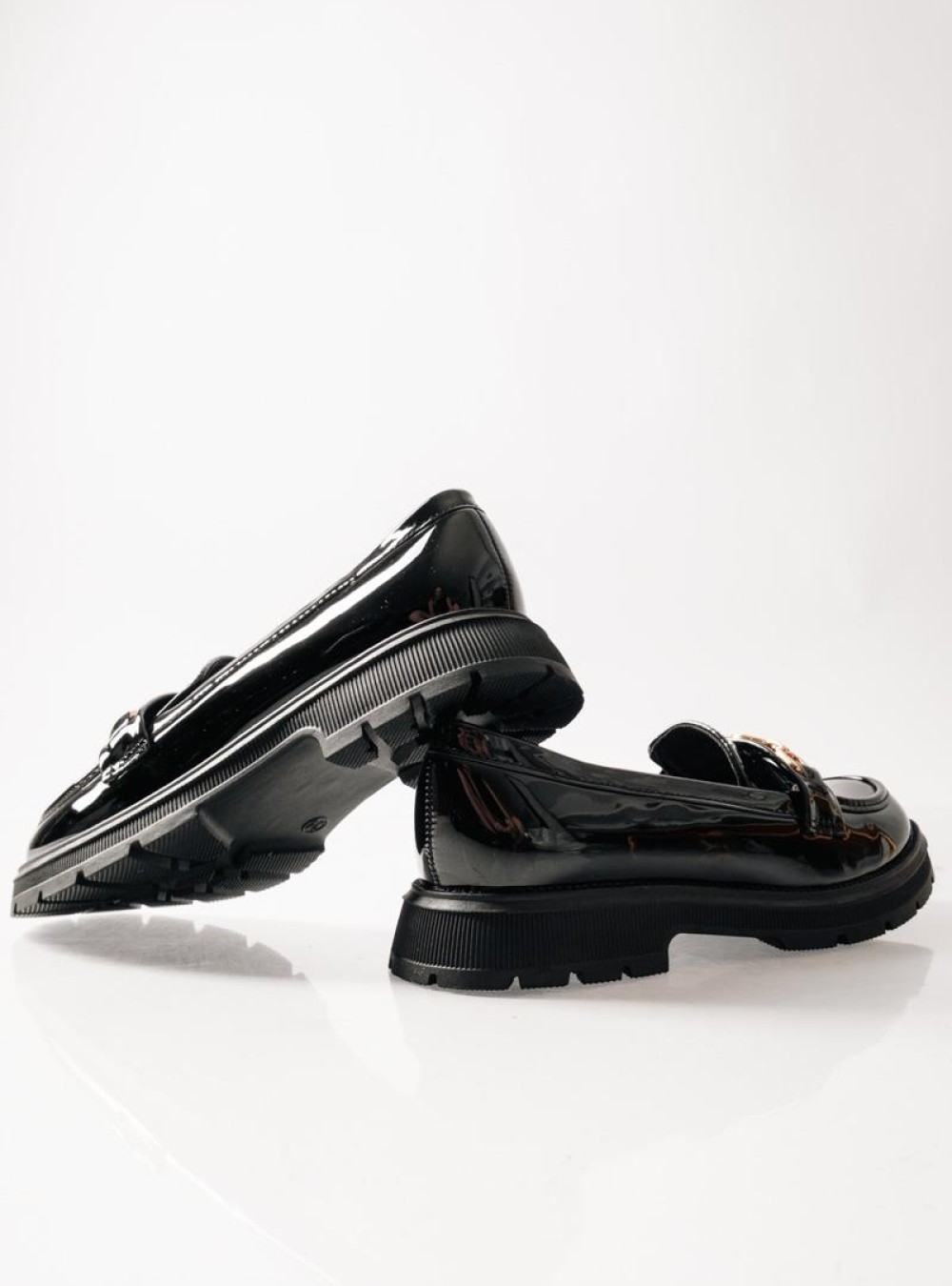ZAK λουστρίνι loafers για κορίτσια με χρυσή αλυσίδα και τρακτερωτή σόλα ΜΑΥΡΟ