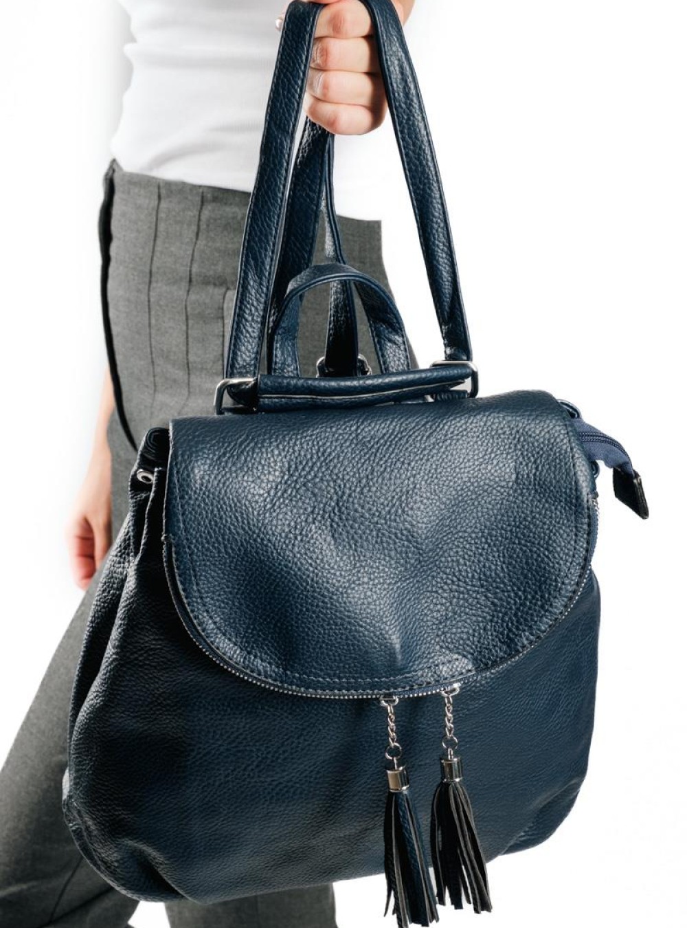 Backpack με μαγνητικό κούμπωμα και διακοσμητικά κρόσια ΜΠΛΕ