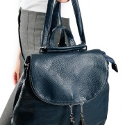 Backpack με μαγνητικό κούμπωμα και διακοσμητικά κρόσια ΜΠΛΕ