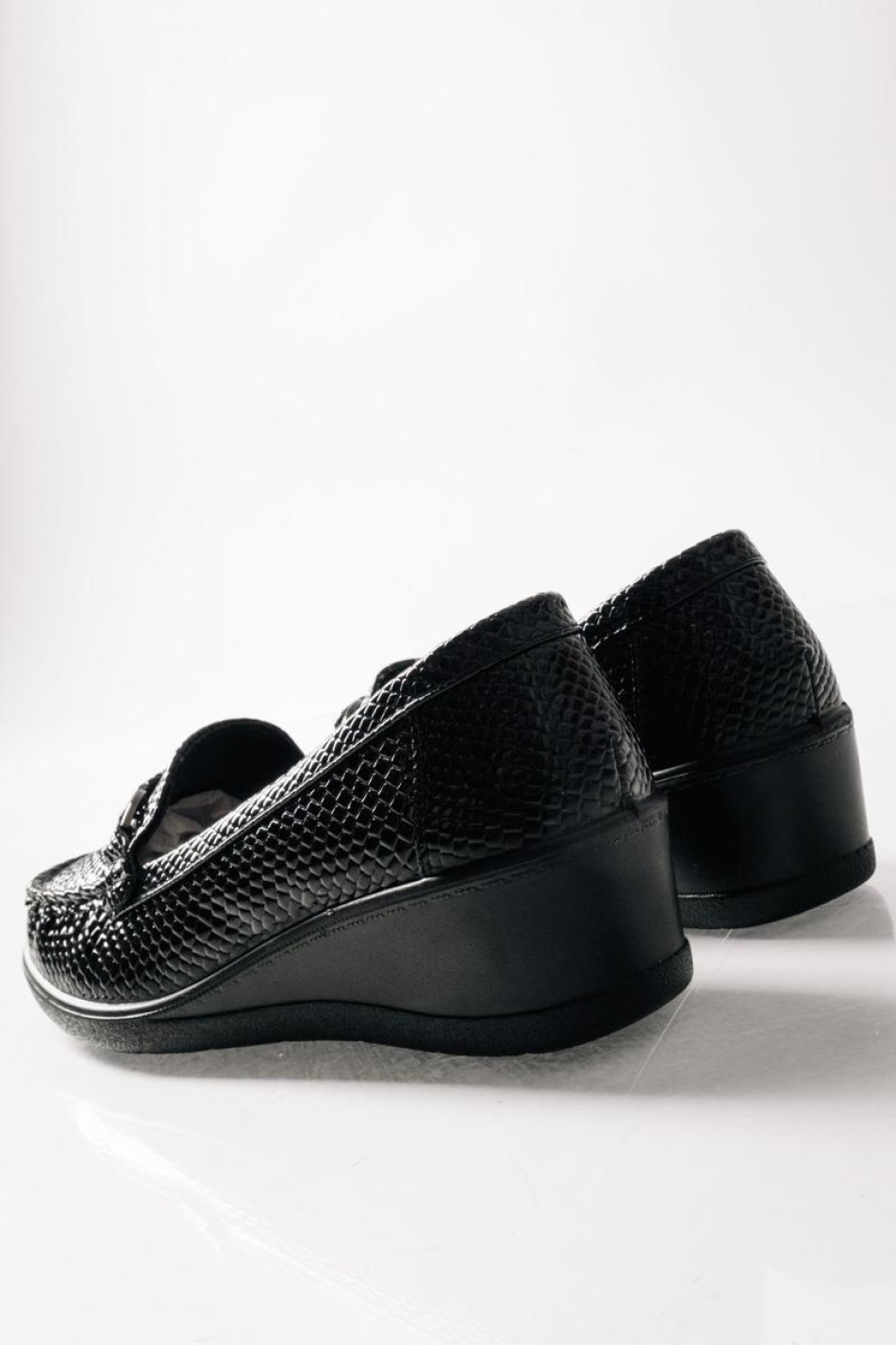 SABINO Comfort με κροκό σχέδιο και διακοσμητική μεταλλική αγκράφα ΜΑΥΡΟ