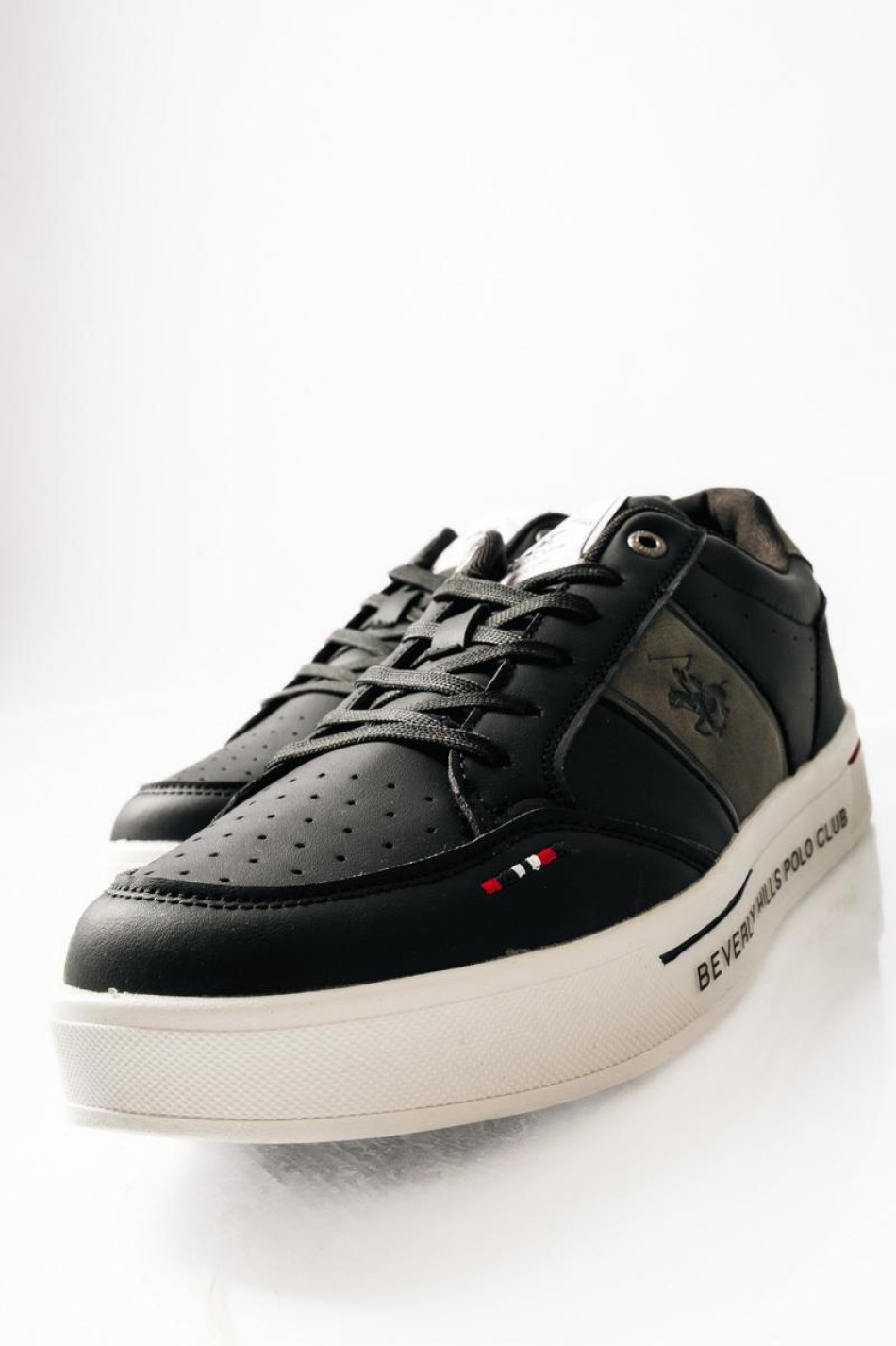 BEVERLY HILLS POLO CLUB ανδρικά sneakers με γκρι λεπτομέρειες ΜΑΥΡΟ