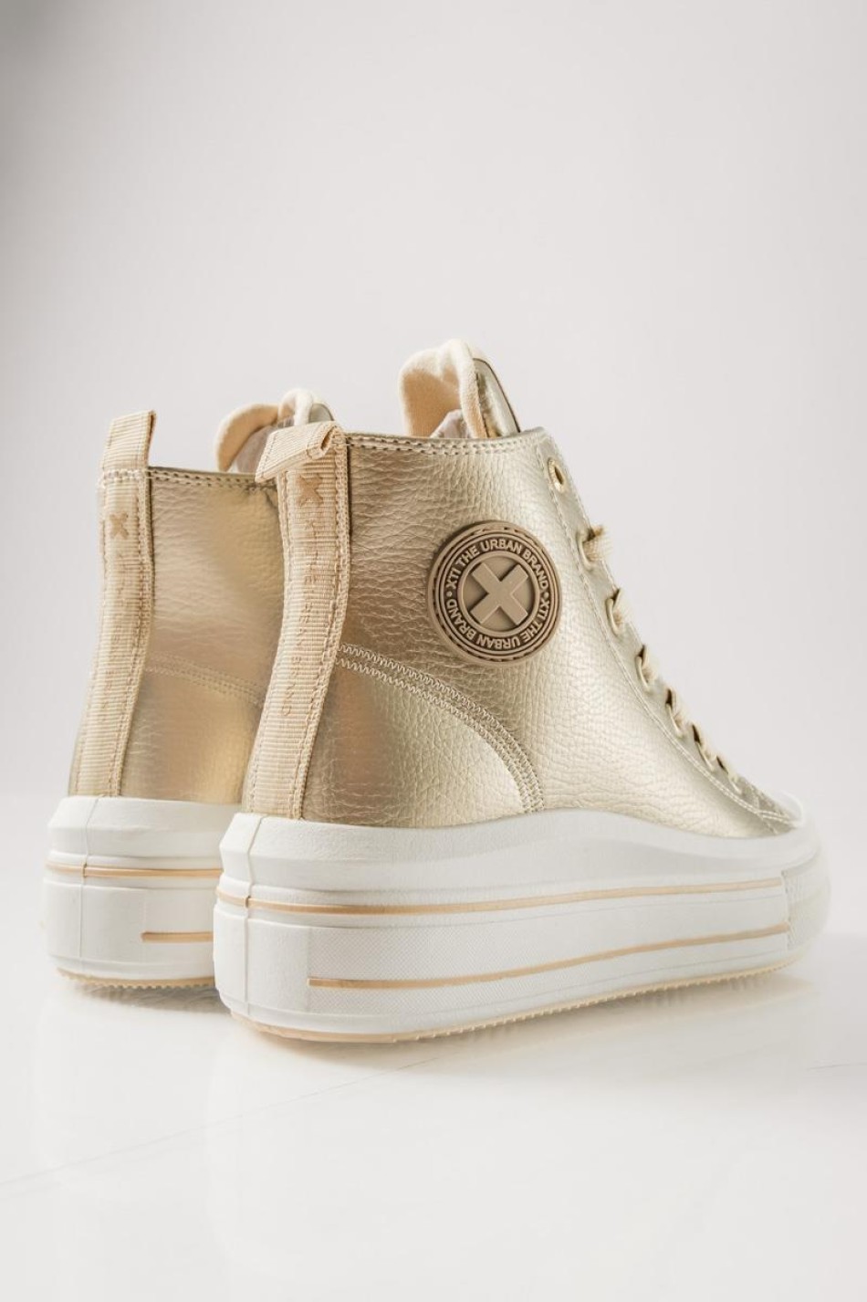 XTI sneakers μποτάκια για κορίτσια με κορδόνια και φερμουάρ ΧΡΥΣΟ