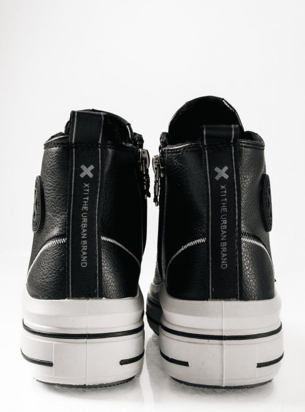 XTI sneakers μποτάκια με κορδόνια και φερμουάρ ΜΑΥΡΟ