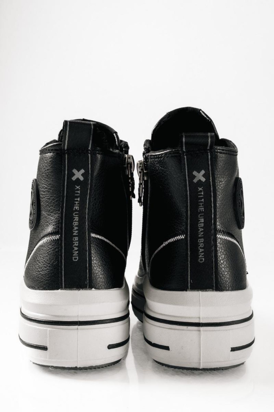XTI sneakers μποτάκια με κορδόνια και φερμουάρ ΜΑΥΡΟ