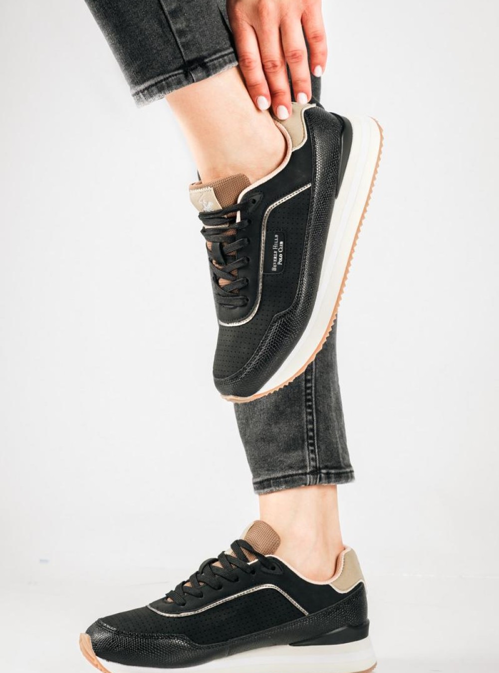BEVERLY HILLS POLO CLUB γυναικεία sneakers με ανάγλυφη υφή ΜΑΥΡΟ BEVERLY HILLS POLO CLUB γυναικεία sneakers με ανάγλυφη υφή ΜΑΥΡΟ
