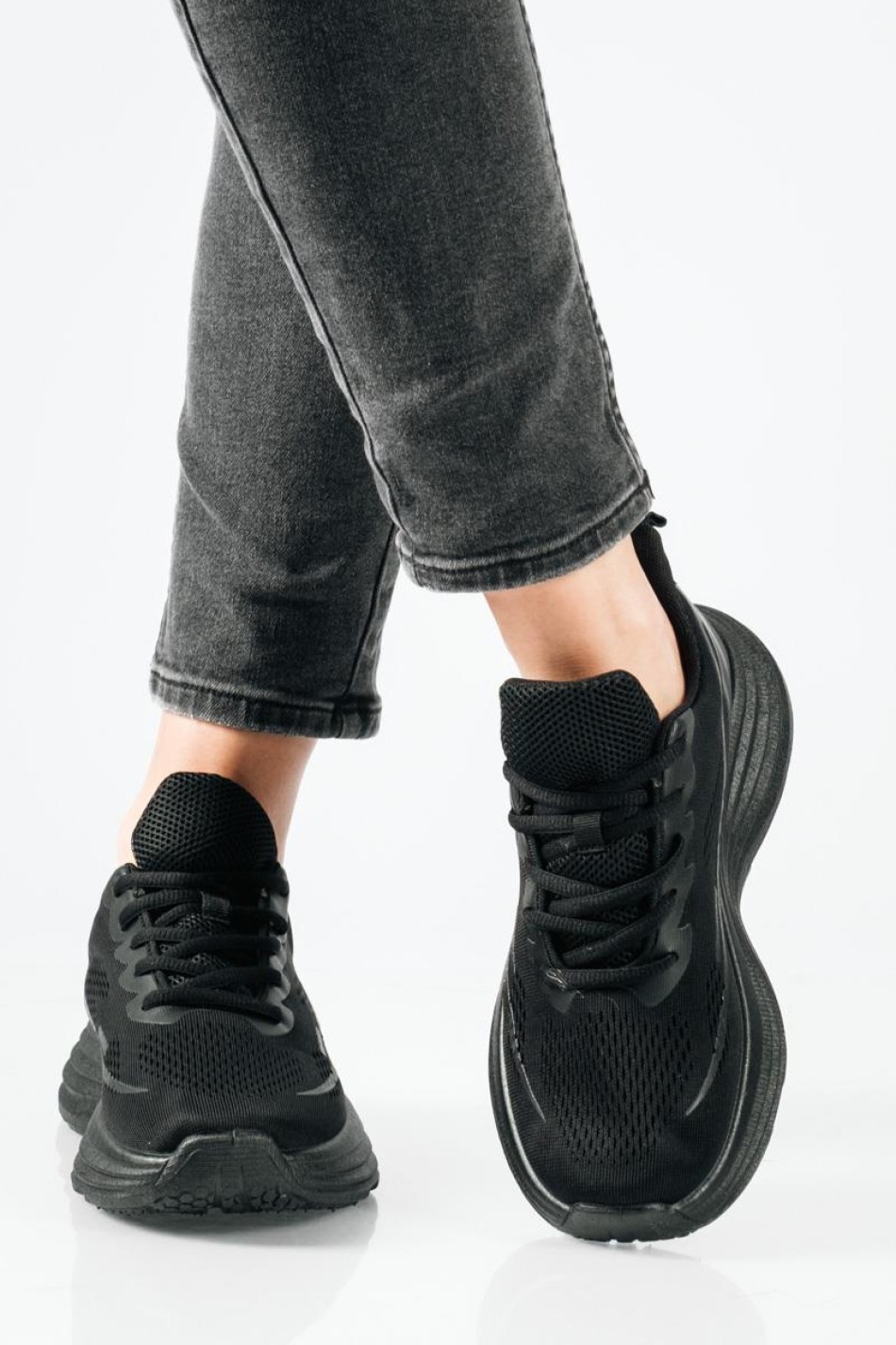 Running sneakers δίσολα σε απλή γραμμή ΜΑΥΡΟ Running sneakers δίσολα σε απλή γραμμή ΜΑΥΡΟ