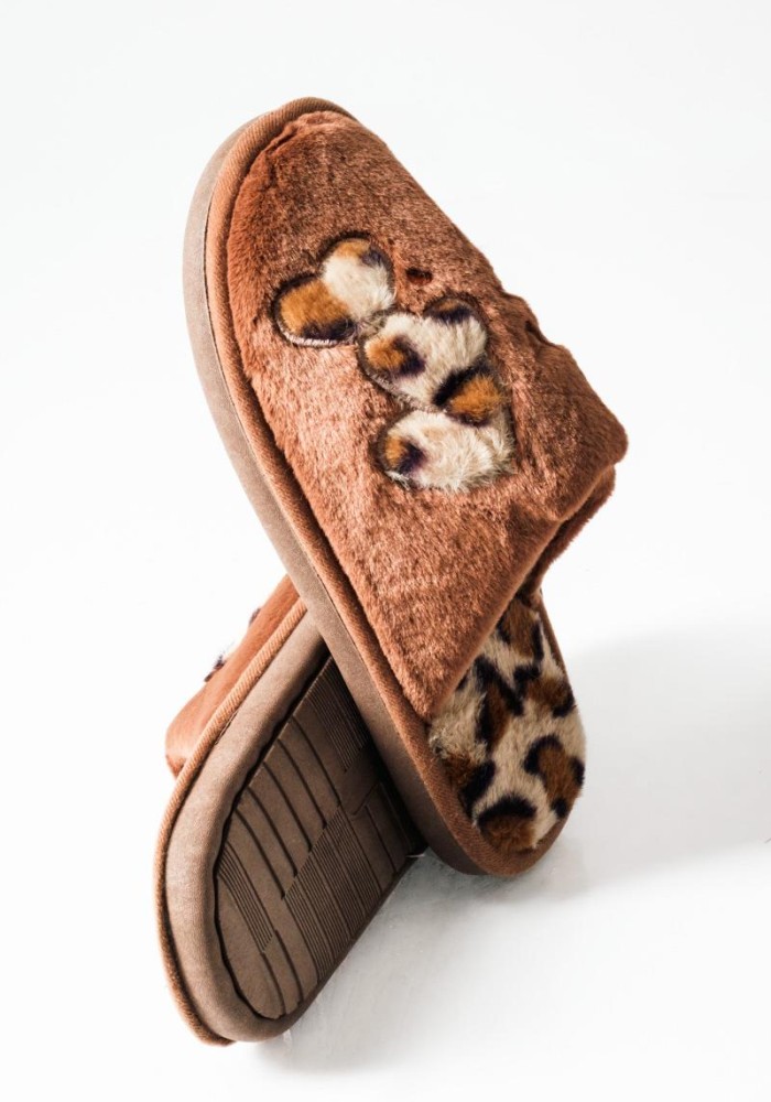 Καφέ γυναικείες παντόφλες με animal print λεπτομέρειες