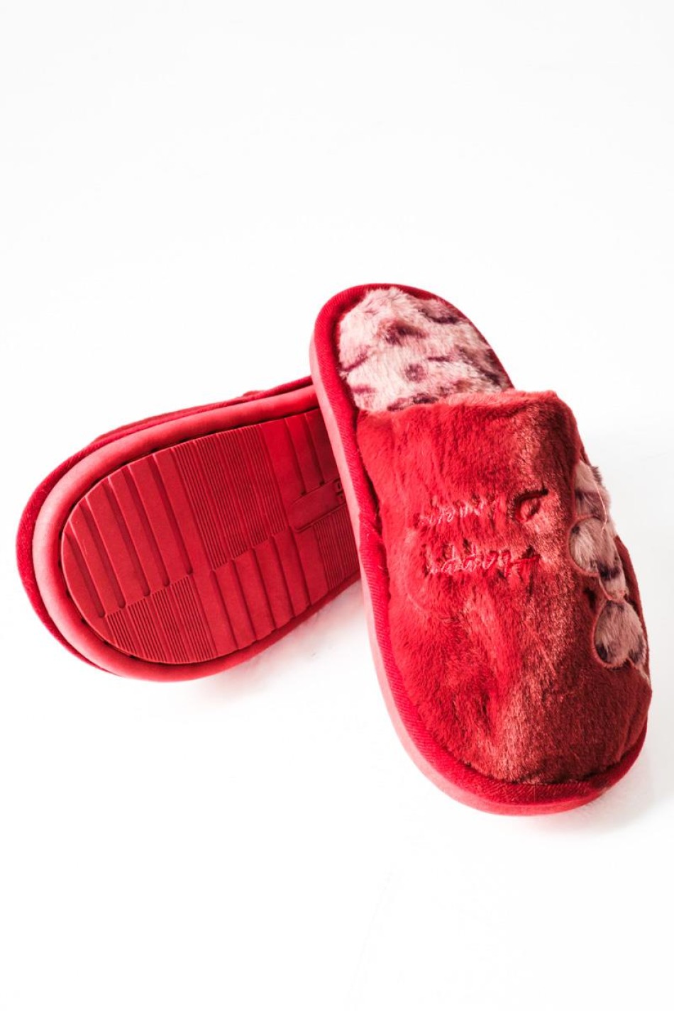 Μπορντώ γυναικείες παντόφλες με animal print λεπτομέρειες Μπορντώ γυναικείες παντόφλες με animal print λεπτομέρειες