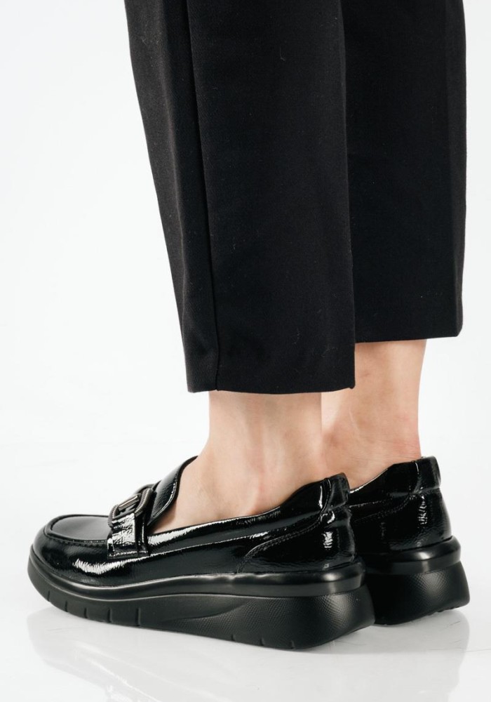PAREX ανατομικά λουστρίνι loafers με πλατφόρμα σε μαύρο χρώμα