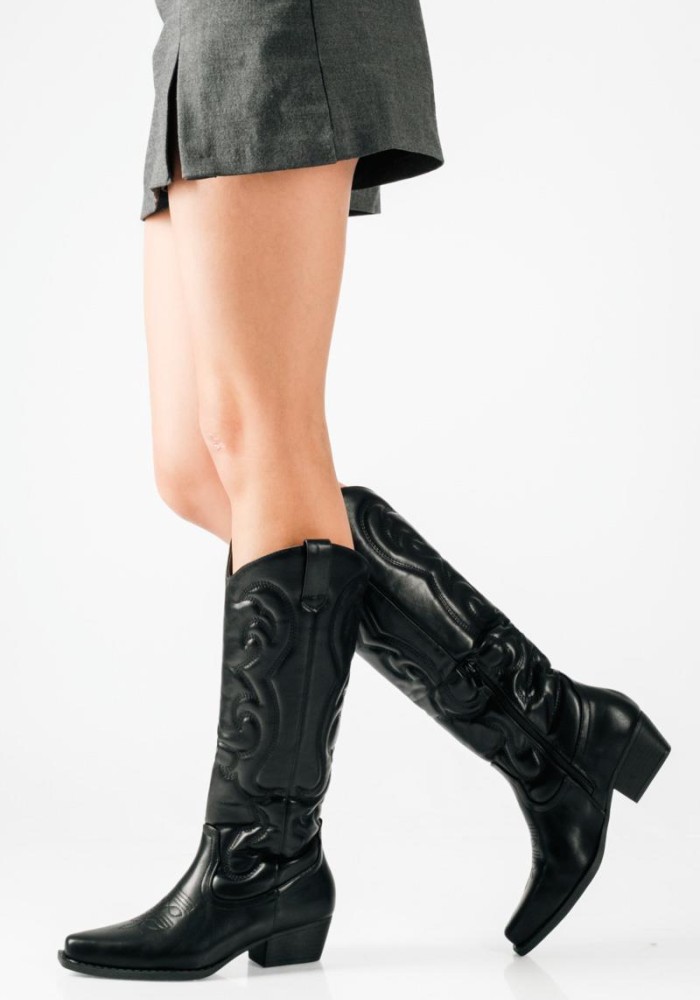 Cowboy boots με χαμηλό σταθερό τακούνι και μυτερή γραμμή ΜΑΥΡΟ
