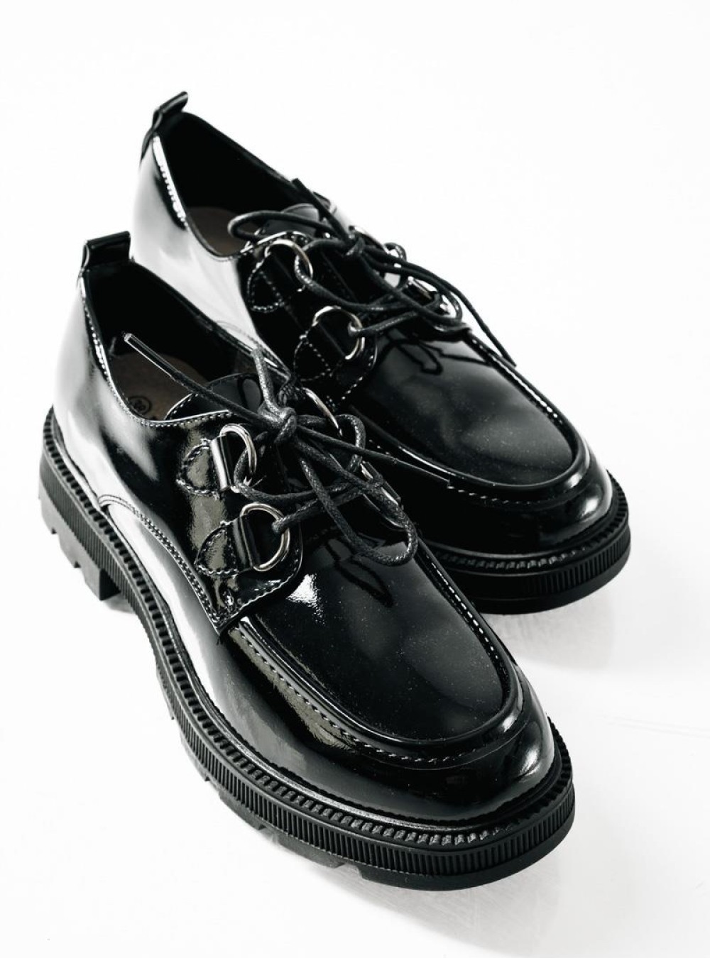 B-SOFT γυναικεία μαύρα λουστρίνι δετά loafers B-SOFT γυναικεία μαύρα λουστρίνι δετά loafers