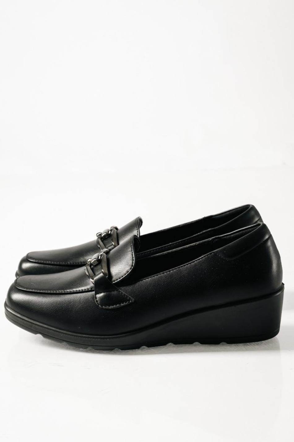 PAREX γυναικεία ανατομικά loafers με δερμάτινο πάτο σε μαύρο χρώμα PAREX γυναικεία ανατομικά loafers με δερμάτινο πάτο σε μαύρο χρώμα