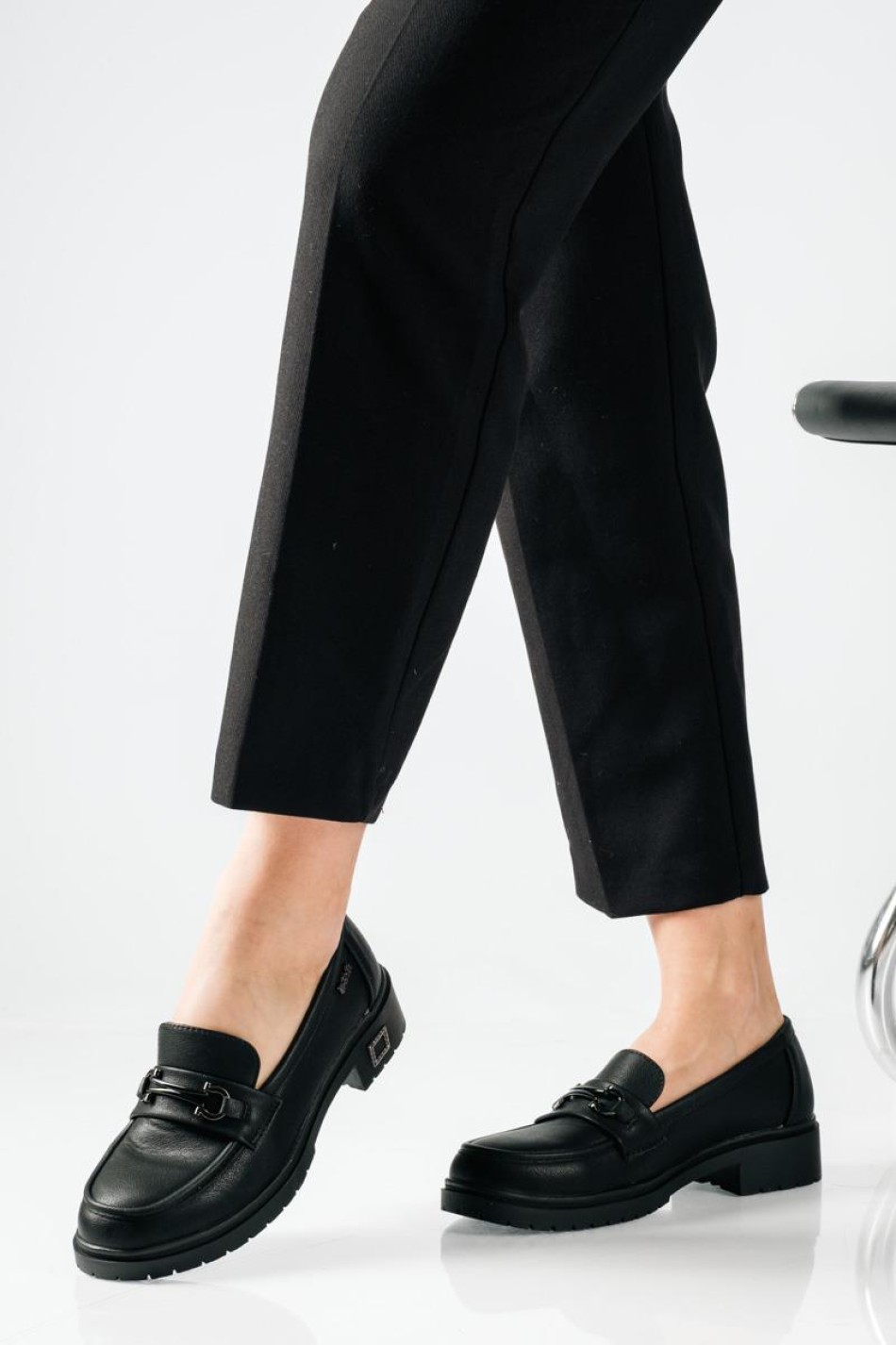 B-SOFT μαύρα γυναικεία loafers με αναπαυτικό δερμάτινο πάτο