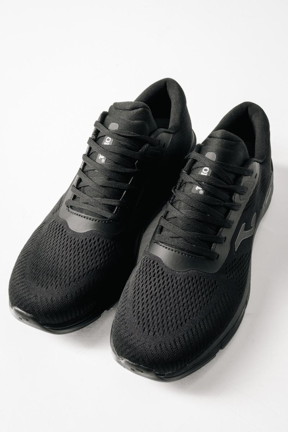 JOMA ανδρικά υφασμάτινα αθλητικά με memory foam σε μαύρο χρώμα JOMA ανδρικά υφασμάτινα αθλητικά με memory foam σε μαύρο χρώμα