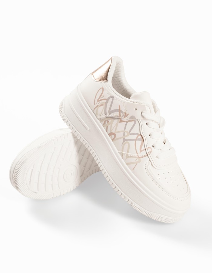 Double-sole άσπρα sneakers με σχέδιο καρδούλες και μπρονζέ λεπτομέρειες