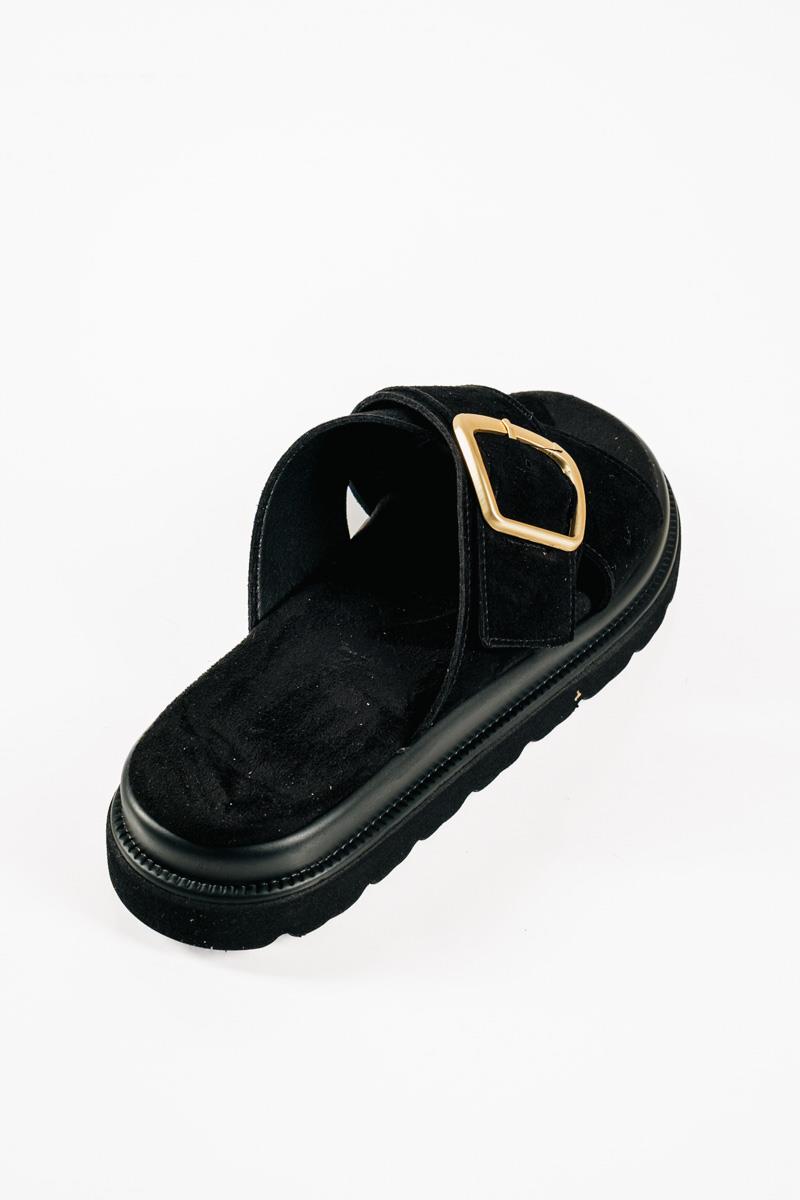 Γυναικεία flatforms με suede χιαστί φάσα σε μαύρο χρώμα