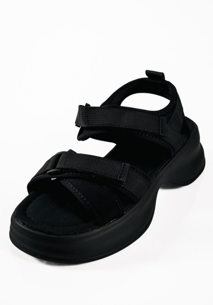 Sporty sandals με συνδυασμό υλικών και velcro σε μαύρο χρώμα