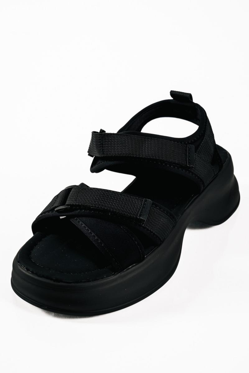 Sporty sandals με συνδυασμό υλικών και velcro σε μαύρο χρώμα