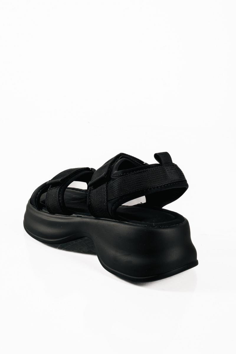 Sporty sandals με συνδυασμό υλικών και velcro σε μαύρο χρώμα