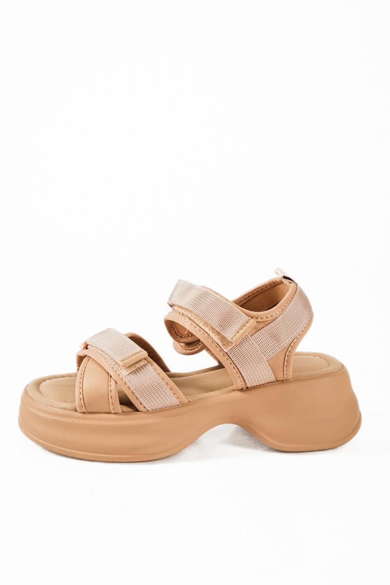 Sporty tracksole sandals με velcro σε μπεζ απόχρωση