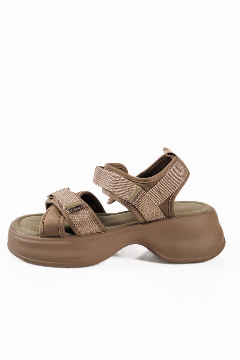 Sporty tracksole sandals με velcro σε λαδί απόχρωση