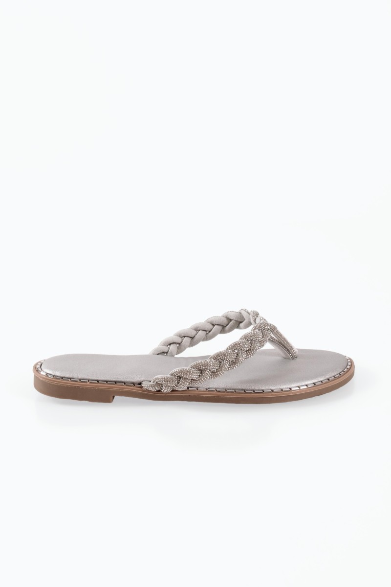 Γυναικεία flat σανδάλια με δίχαλο και στρασάκια σε ασημί χρώμα