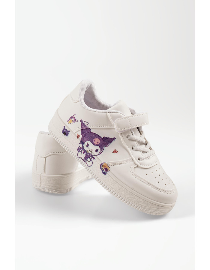 Λευκά sneakers για κορίτσια με πολύχρωμα σχέδια και αυτοκόλλητο