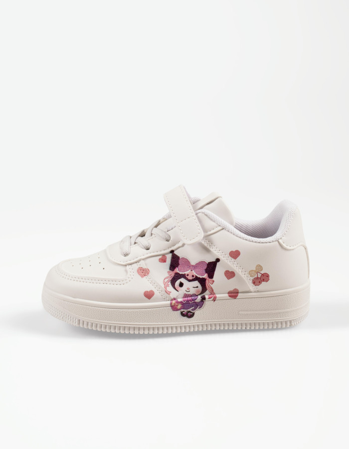 Παιδικά sneakers λευκά με πολύχρωμο print και αντιολισθητική σόλα